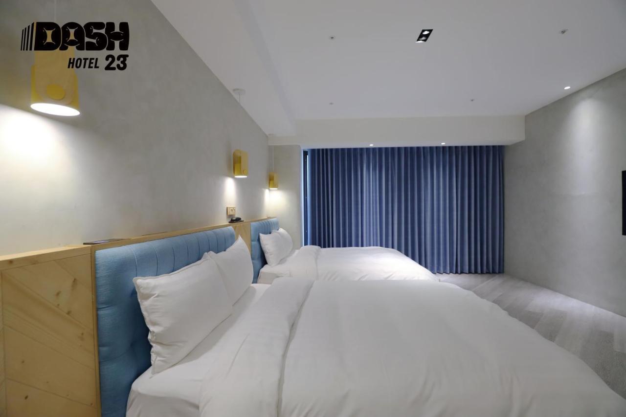 Dash 23 Hotel Тайнань Экстерьер фото